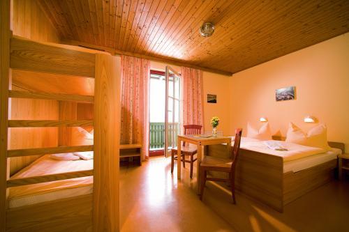 Jufa St. Martin Hotell Sankt Martin am Tennengebirge Rom bilde