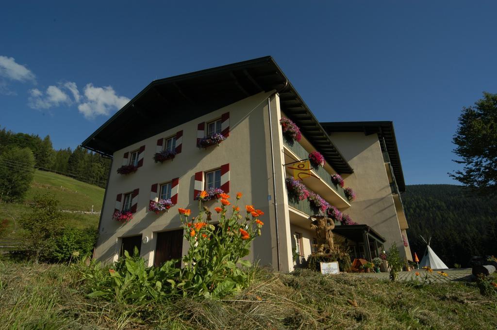 Jufa St. Martin Hotell Sankt Martin am Tennengebirge Eksteriør bilde